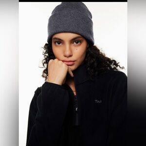 Aritzia (Sunday Best) Icicle Beanie in Black